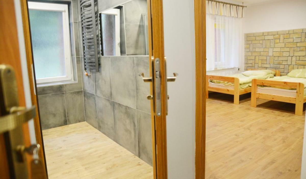 Pod Kamiennikiem Hotel Trzemesnia Eksteriør billede
